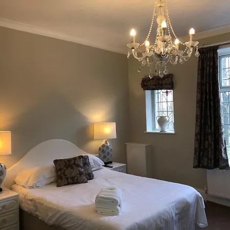 Peasehill 3* Leeds (West Yorkshire)