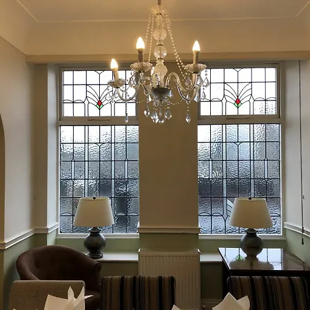 Peasehill 3* Leeds (West Yorkshire)